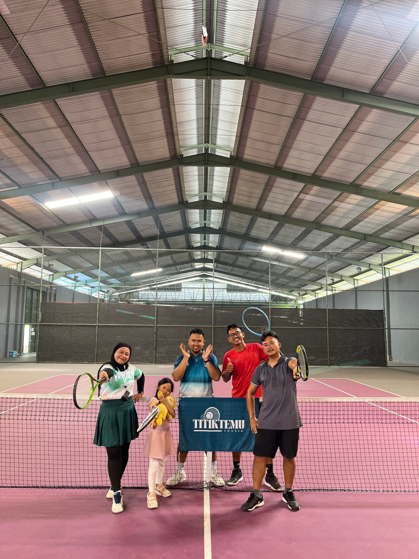 7 Pilihan Lapangan Tenis di Semarang: Dari Indoor Anti-Hujan Hingga Court Outdoor yang Sejuk